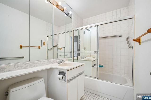 111 Mulberry Street 2C, Newark, NJ 07102