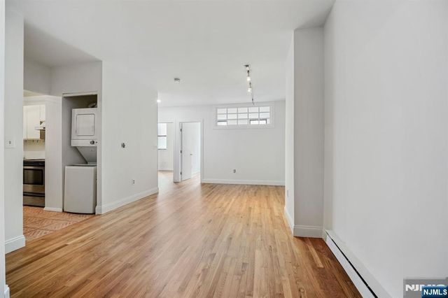 111 Mulberry Street 2C, Newark, NJ 07102