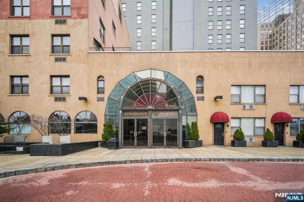 111 Mulberry Street 2C, Newark, NJ 07102