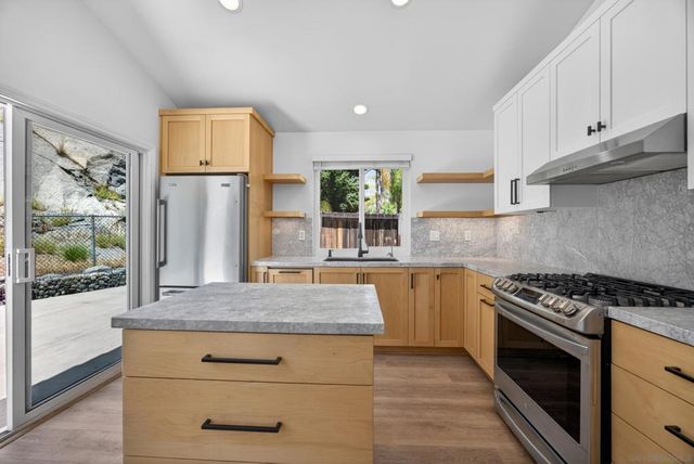 2409 Pimlico pl, Alpine, CA 91901