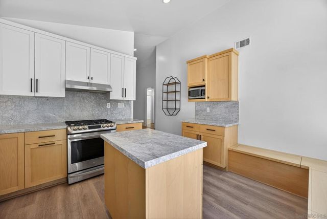 2409 Pimlico pl, Alpine, CA 91901