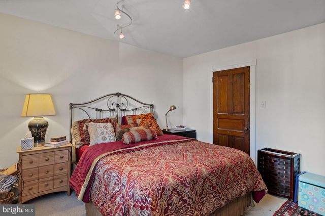 243 HAMPDEN AVE, Narberth, PA 19072