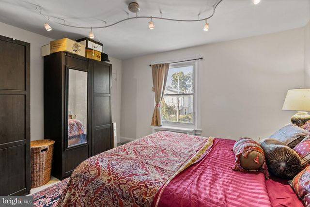 243 HAMPDEN AVE, Narberth, PA 19072