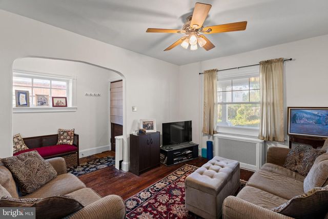 243 HAMPDEN AVE, Narberth, PA 19072