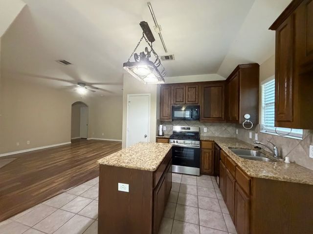 2803 Arabian Lane, Celina, TX 75009