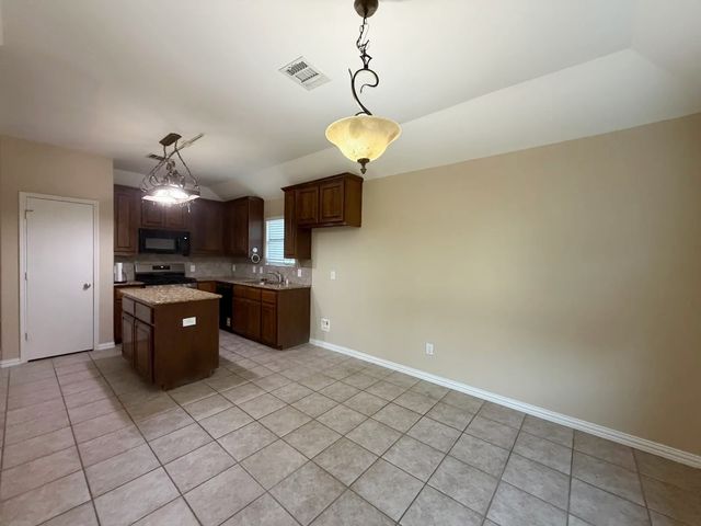 2803 Arabian Lane, Celina, TX 75009