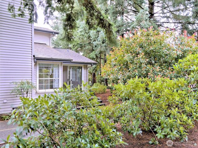 6616 114th Avenue SE, Bellevue, WA 98006