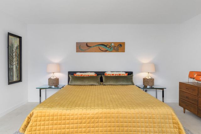 2545 S Gene Autry Trail E, Palm Springs, CA 92264