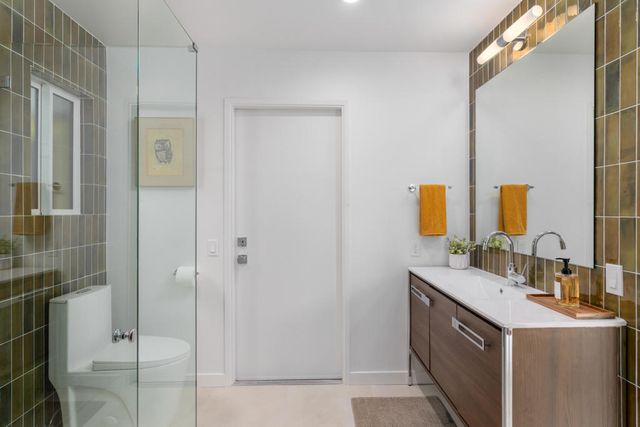 2545 S Gene Autry Trail E, Palm Springs, CA 92264