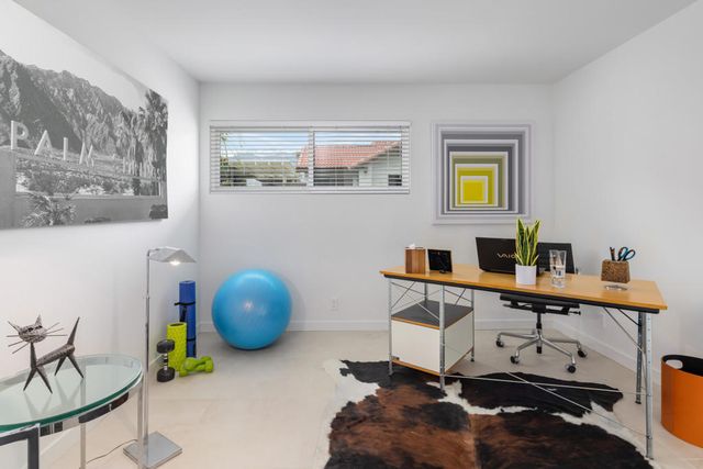 2545 S Gene Autry Trail E, Palm Springs, CA 92264