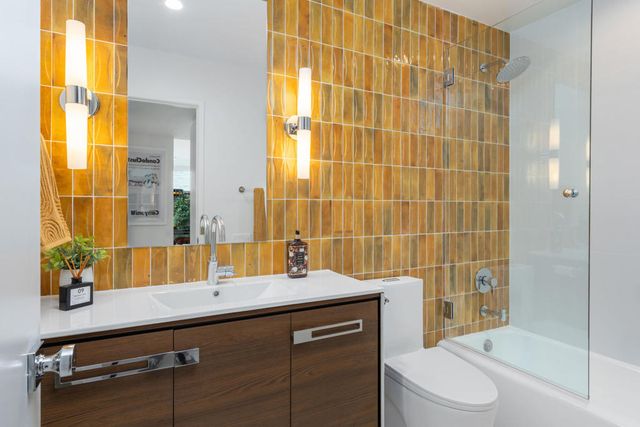 2545 S Gene Autry Trail E, Palm Springs, CA 92264