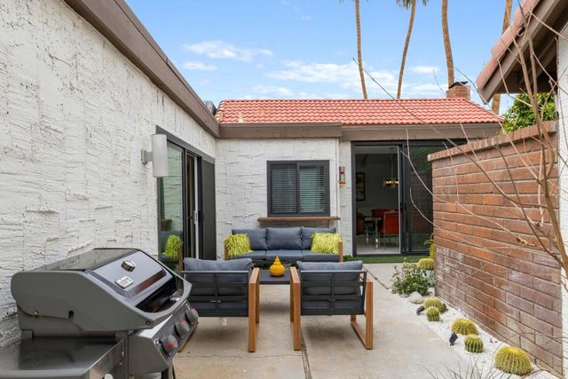 2545 S Gene Autry Trail E, Palm Springs, CA 92264