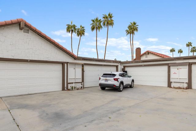 2545 S Gene Autry Trail E, Palm Springs, CA 92264