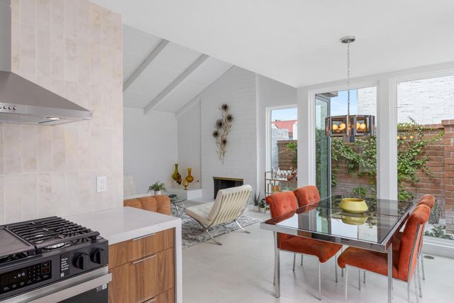 2545 S Gene Autry Trail E, Palm Springs, CA 92264