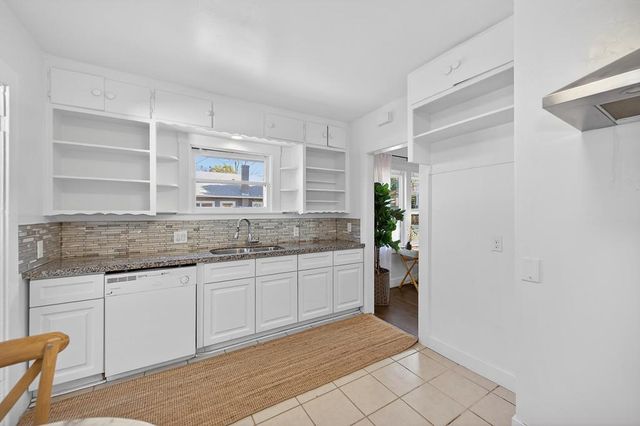 3325 12th Ave, Sacramento, CA 95817