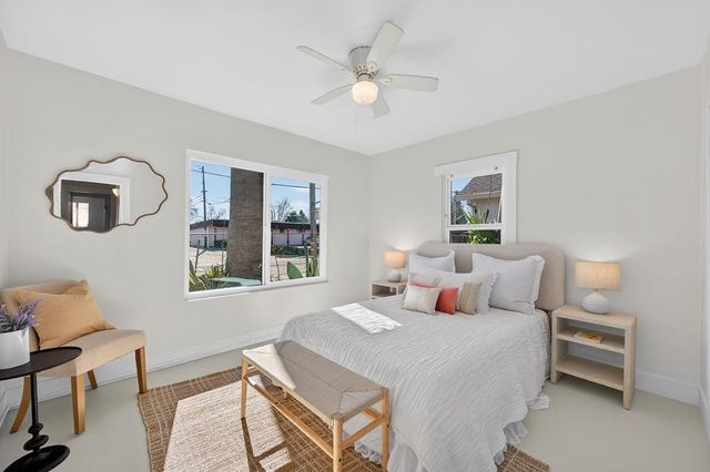 3325 12th Ave, Sacramento, CA 95817