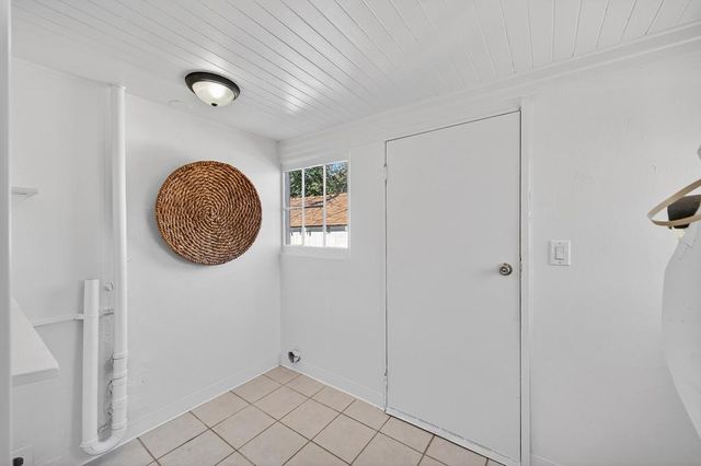 3325 12th Ave, Sacramento, CA 95817