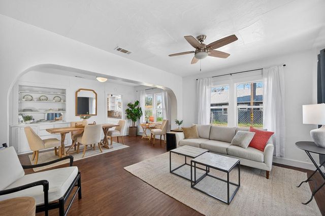 3325 12th Ave, Sacramento, CA 95817