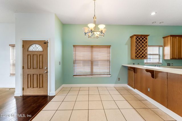 851 6TH Avenue S, Jacksonville Beach, FL 32250