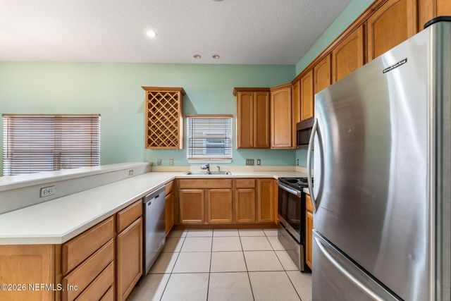 851 6TH Avenue S, Jacksonville Beach, FL 32250