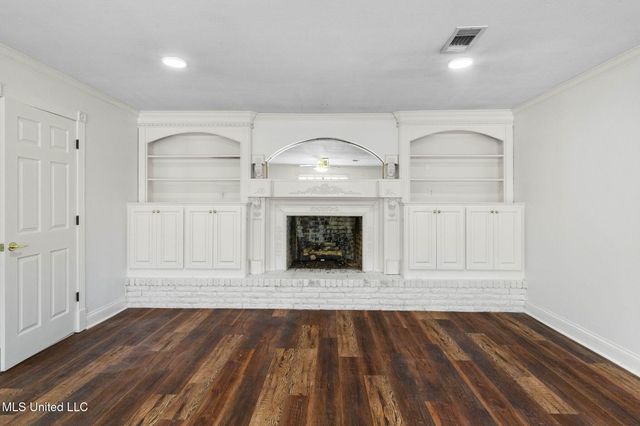 125 Lakeview Drive, Canton, MS 39046