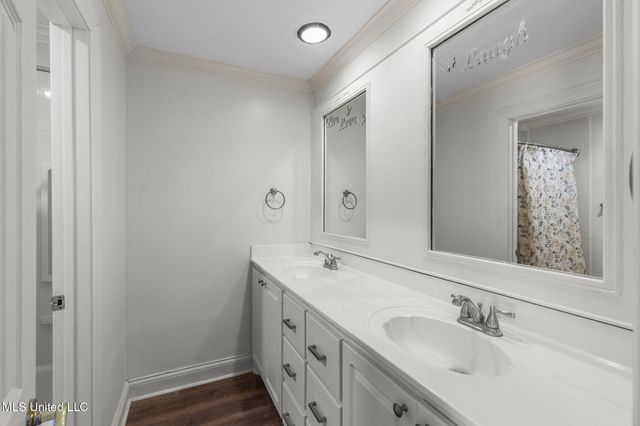 125 Lakeview Drive, Canton, MS 39046