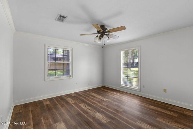 125 Lakeview Drive, Canton, MS 39046