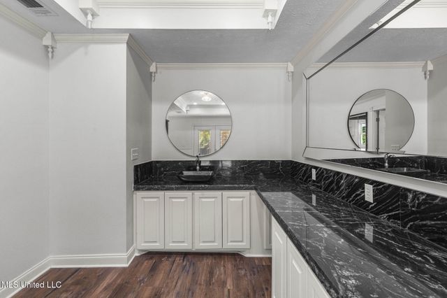 125 Lakeview Drive, Canton, MS 39046