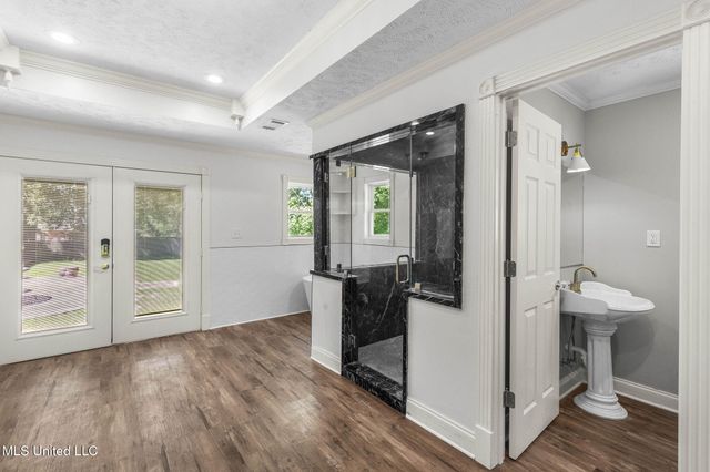 125 Lakeview Drive, Canton, MS 39046