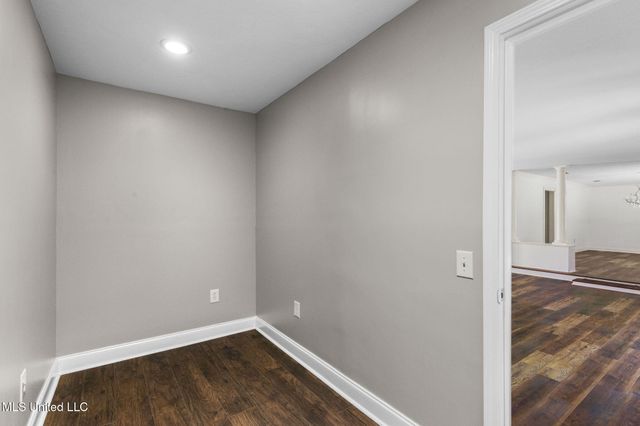125 Lakeview Drive, Canton, MS 39046