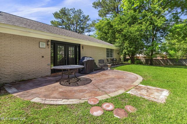 125 Lakeview Drive, Canton, MS 39046