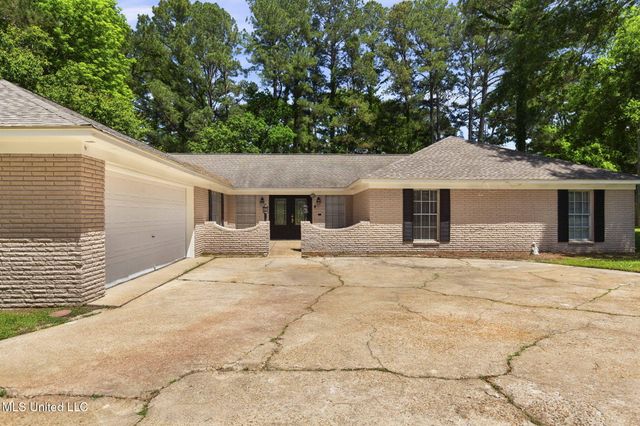 125 Lakeview Drive, Canton, MS 39046