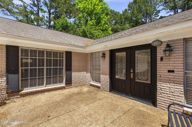 125 Lakeview Drive, Canton, MS 39046