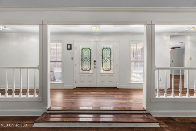 125 Lakeview Drive, Canton, MS 39046