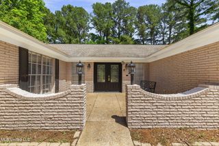 125 Lakeview Drive, Canton, MS 39046
