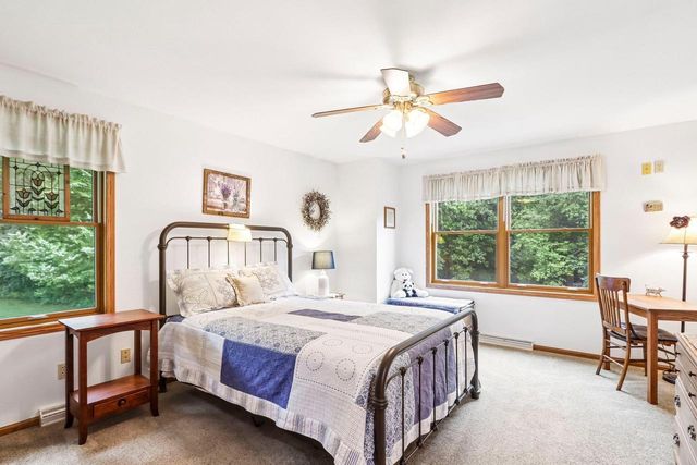 W7096 N Oak Ridge Court, Poynette, WI 53955
