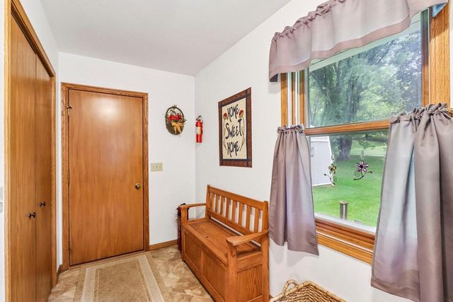 W7096 N Oak Ridge Court, Poynette, WI 53955
