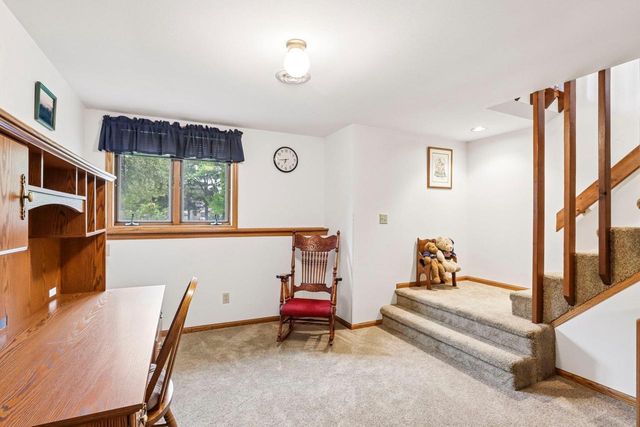 W7096 N Oak Ridge Court, Poynette, WI 53955