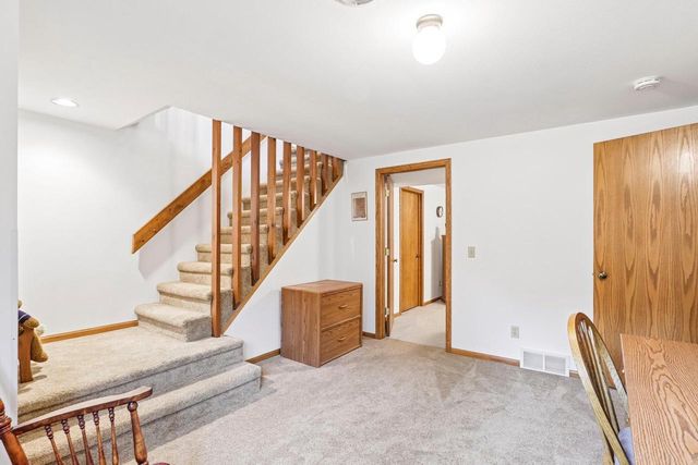 W7096 N Oak Ridge Court, Poynette, WI 53955