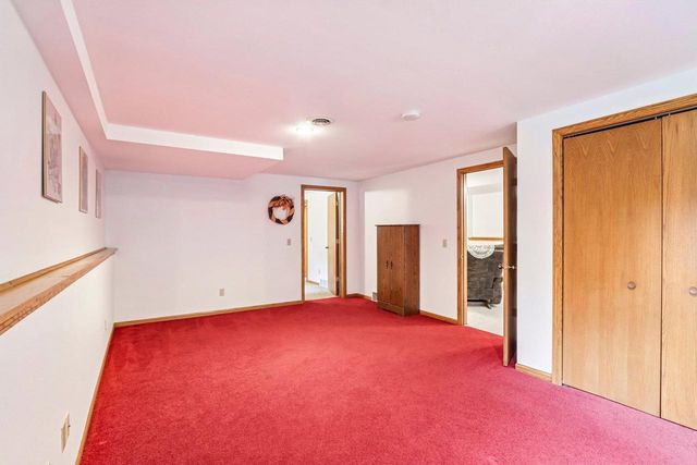 W7096 N Oak Ridge Court, Poynette, WI 53955