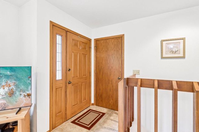 W7096 N Oak Ridge Court, Poynette, WI 53955