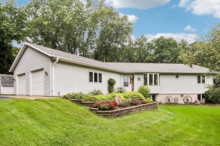 W7096 N Oak Ridge Court, Poynette, WI 53955