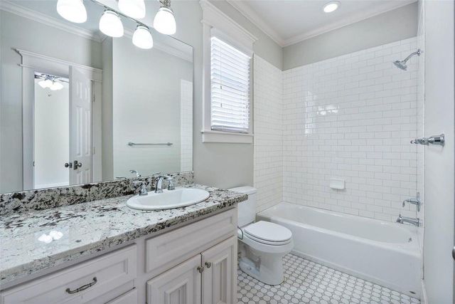 434 W 27th Street, Houston, TX 77008