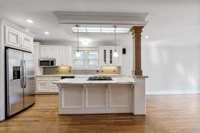 434 W 27th Street, Houston, TX 77008