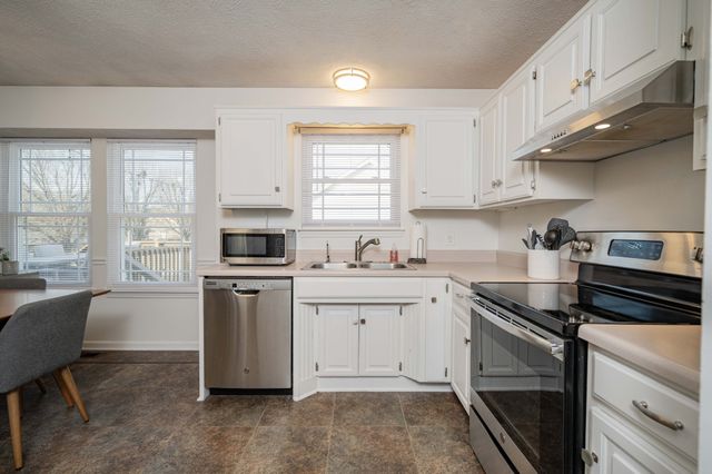 642 Rock Springs Rd, Smyrna, TN 37167