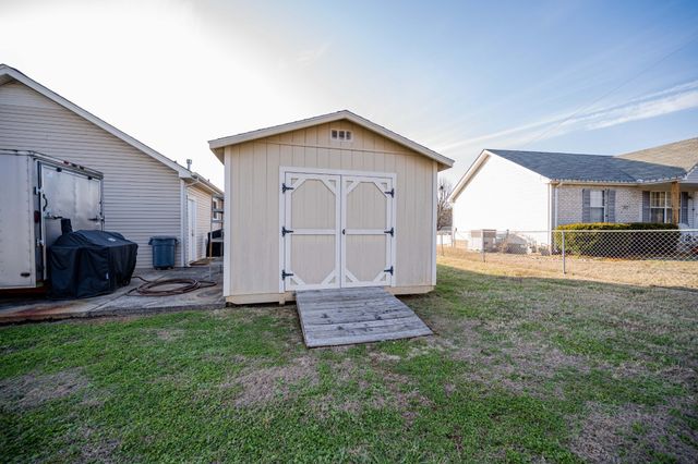 642 Rock Springs Rd, Smyrna, TN 37167