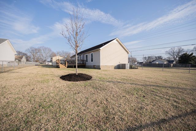 642 Rock Springs Rd, Smyrna, TN 37167