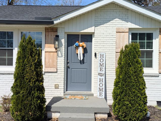 617 Skyline Dr, Columbia, TN 38401