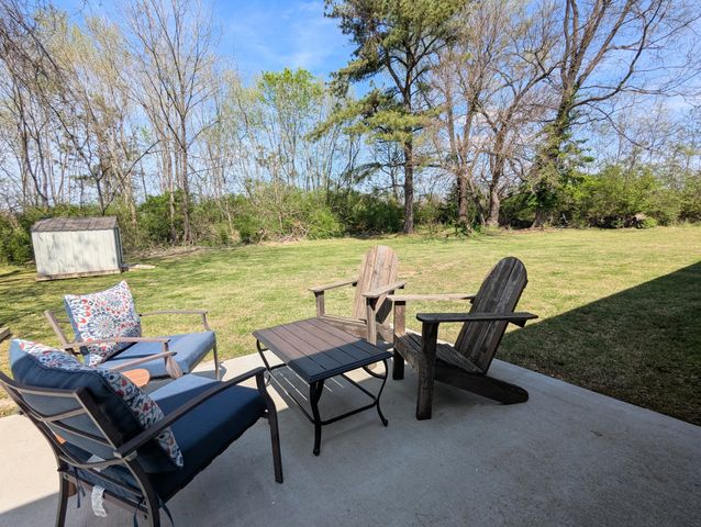 617 Skyline Dr, Columbia, TN 38401