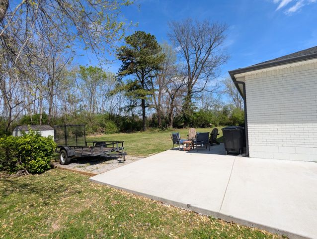 617 Skyline Dr, Columbia, TN 38401